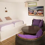 Hotelito La Era Bed & Breakfast
