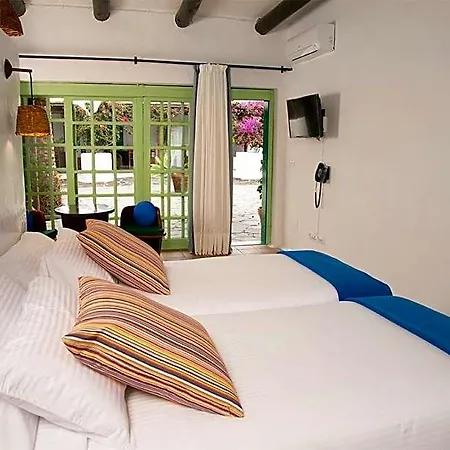 Hotelito La Era Bed & Breakfast 3*