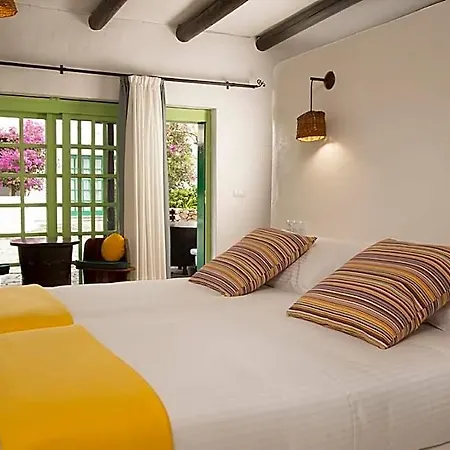 Hotelito La Era Bed & Breakfast 3*